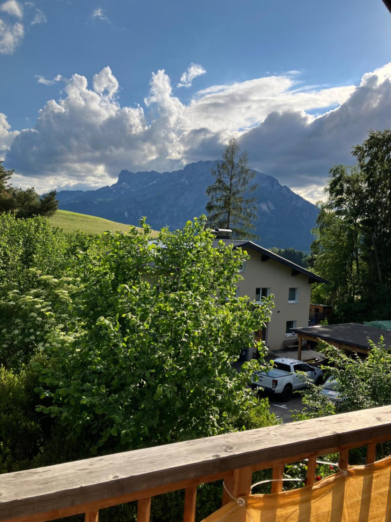 Untersberg Und Festungsblick Apartment Puch bei Hallein Exterior foto